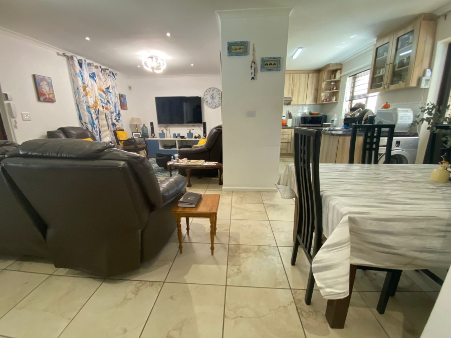 To Let 2 Bedroom Property for Rent in Table View Western Cape